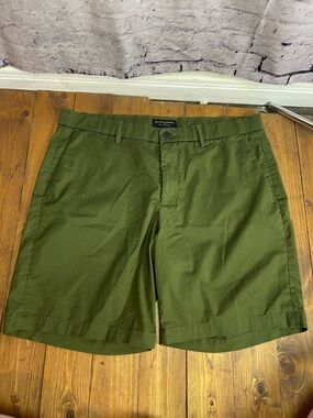Banana Republic factory men’s size 36 core temp short green